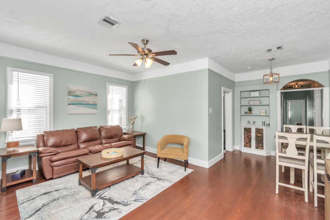 2 Kitchens,2 Living Rooms,4 Bedrooms-Close To All! Galveston Buitenkant foto