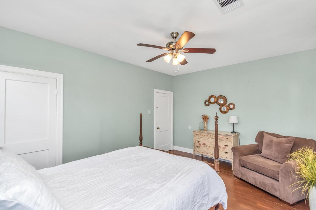2 Kitchens,2 Living Rooms,4 Bedrooms-Close To All! Galveston Buitenkant foto