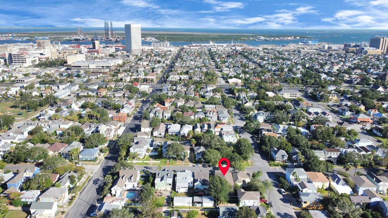 2 Kitchens,2 Living Rooms,4 Bedrooms-Close To All! Galveston Buitenkant foto