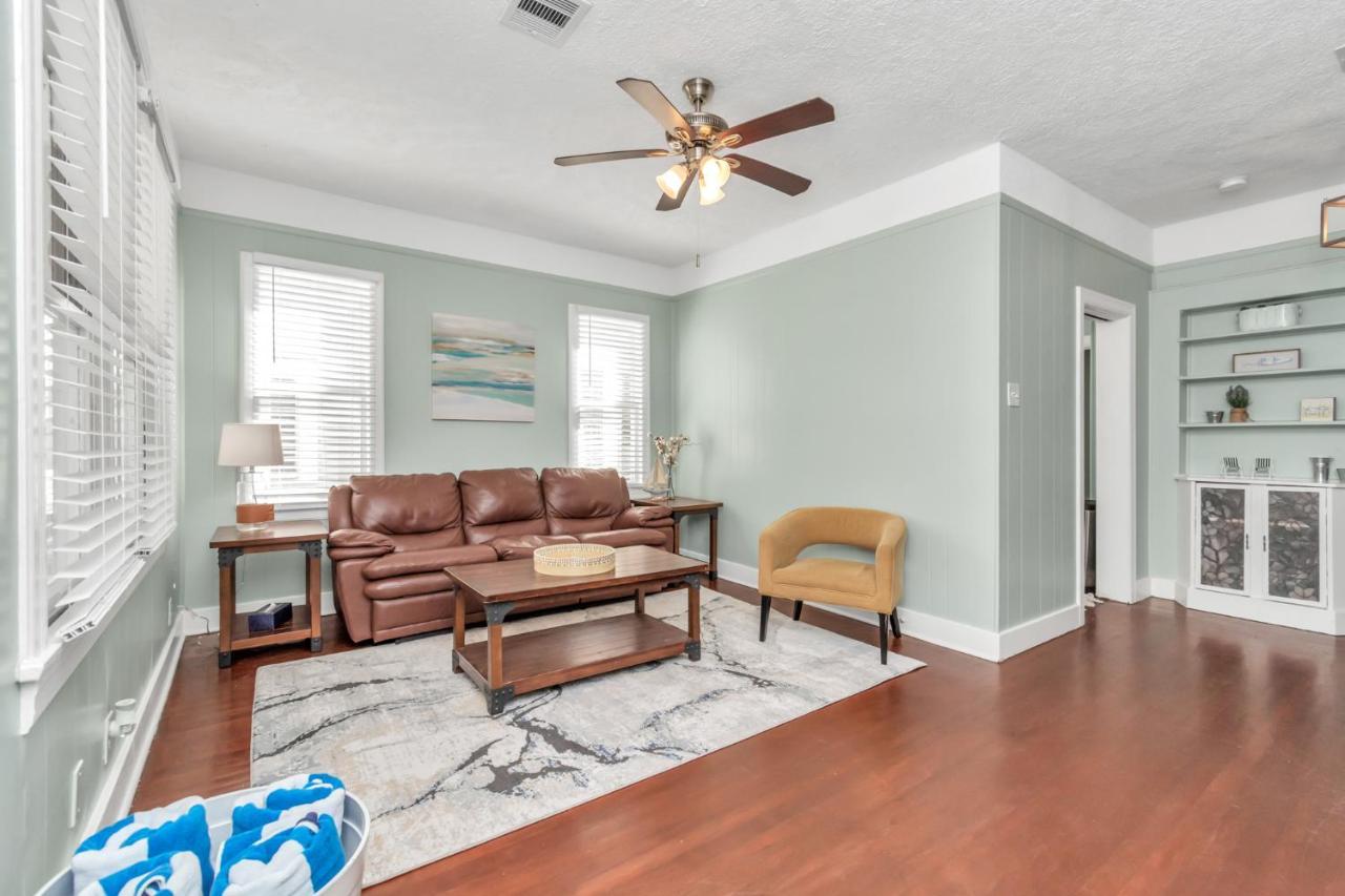 2 Kitchens,2 Living Rooms,4 Bedrooms-Close To All! Galveston Buitenkant foto
