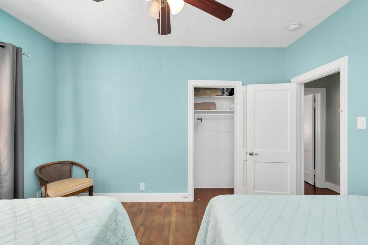 2 Kitchens,2 Living Rooms,4 Bedrooms-Close To All! Galveston Buitenkant foto