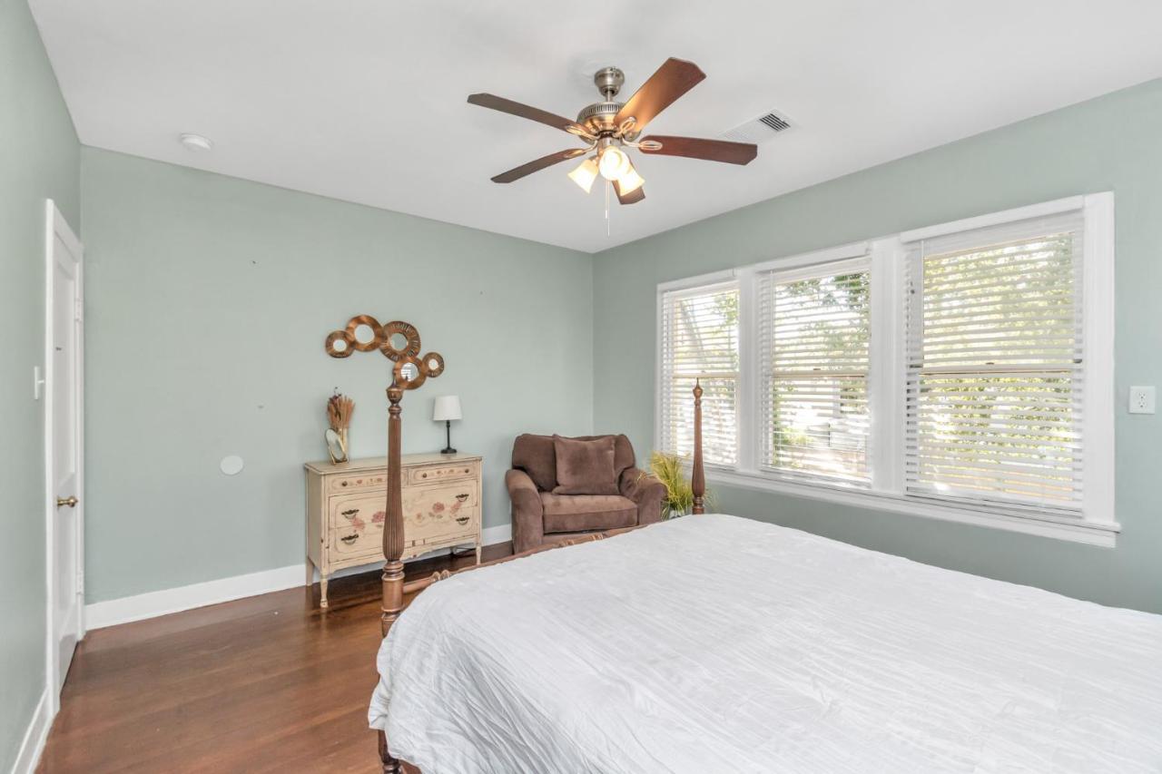 2 Kitchens,2 Living Rooms,4 Bedrooms-Close To All! Galveston Buitenkant foto